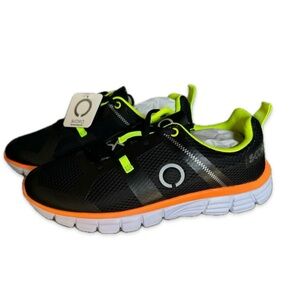New Skora Athletic Shoes, Black with Orange Trim, Men’s 7 / Women’s 8.5-9